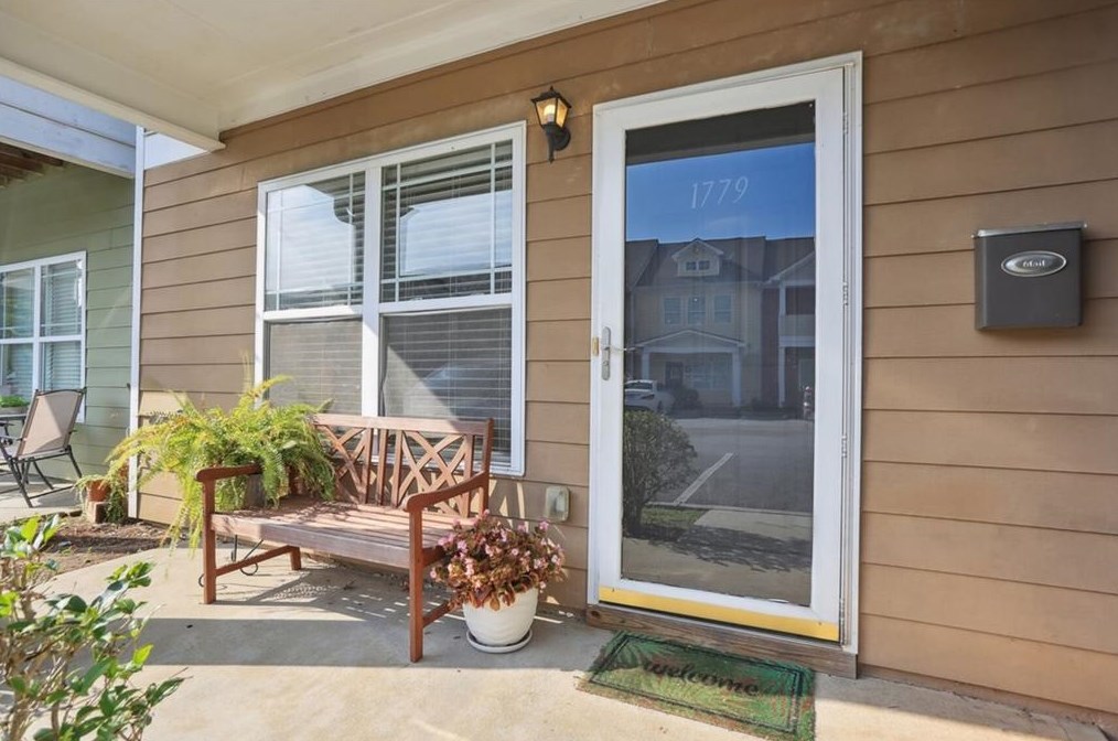 1779 Brookside Lay Cir, Norcross, GA 30093-1120