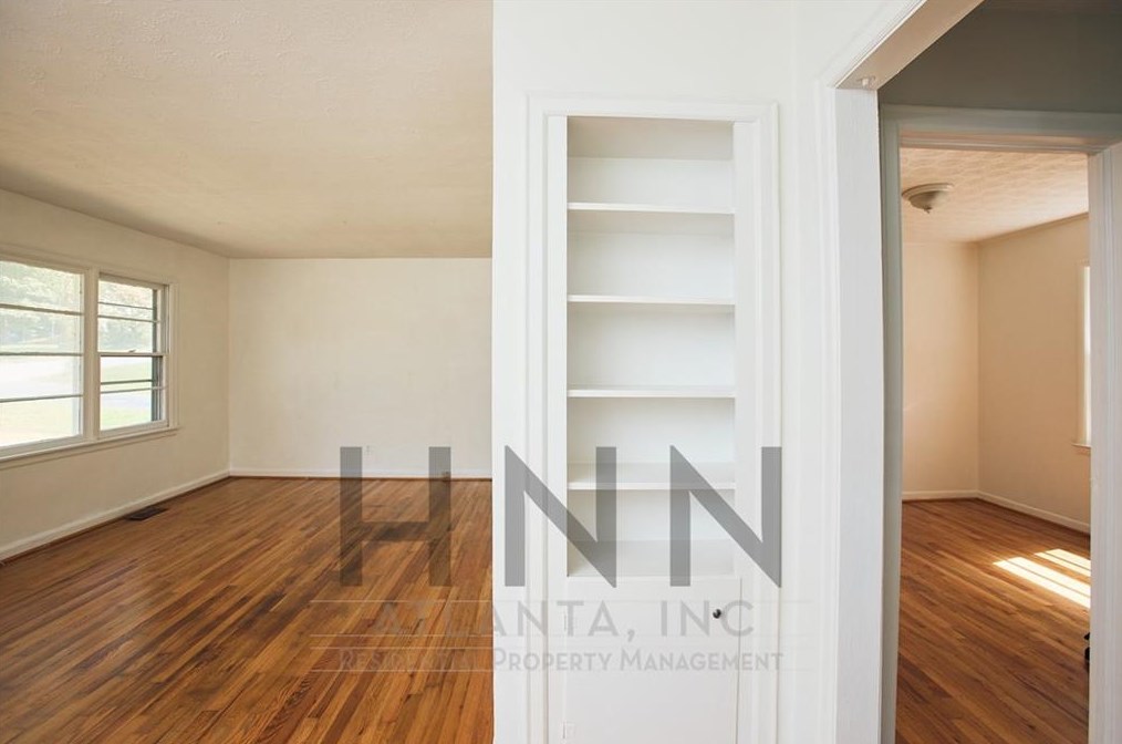 1970 Sumter St, Atlanta GA  30318-2034 exterior