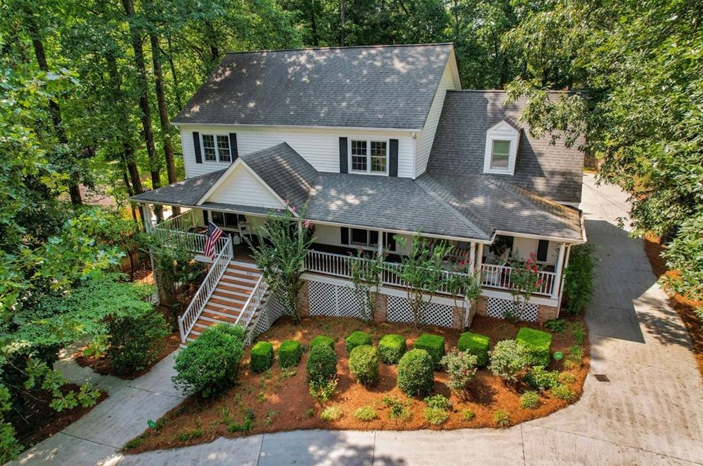 525 Longview Dr, Norcross, GA 30071-2136