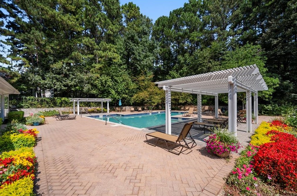 35 Fair Hvn Way, Smyrna GA  30080-8085 exterior