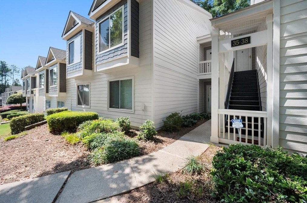 35 Fair Hvn Way, Smyrna GA  30080-8085 exterior