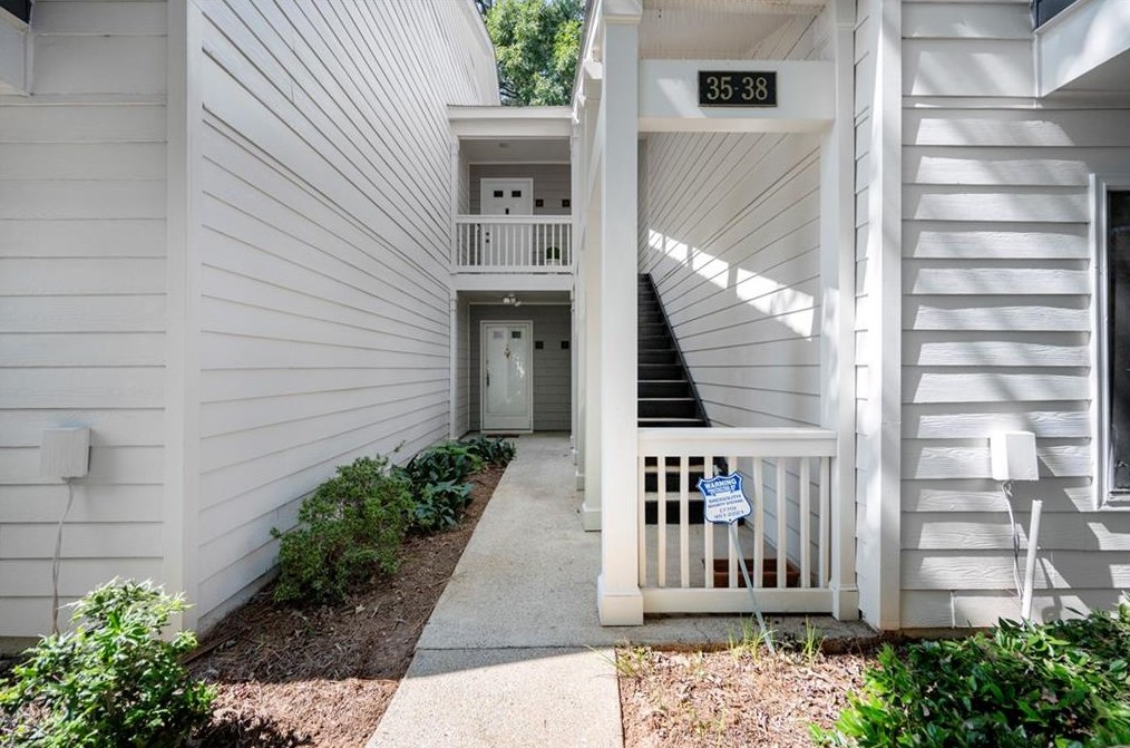 35 Fair Hvn Way, Smyrna GA  30080-8085 exterior