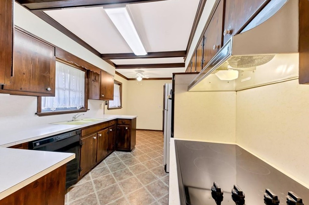 2000 Hollidon Rd, Decatur GA  30033-1023 exterior