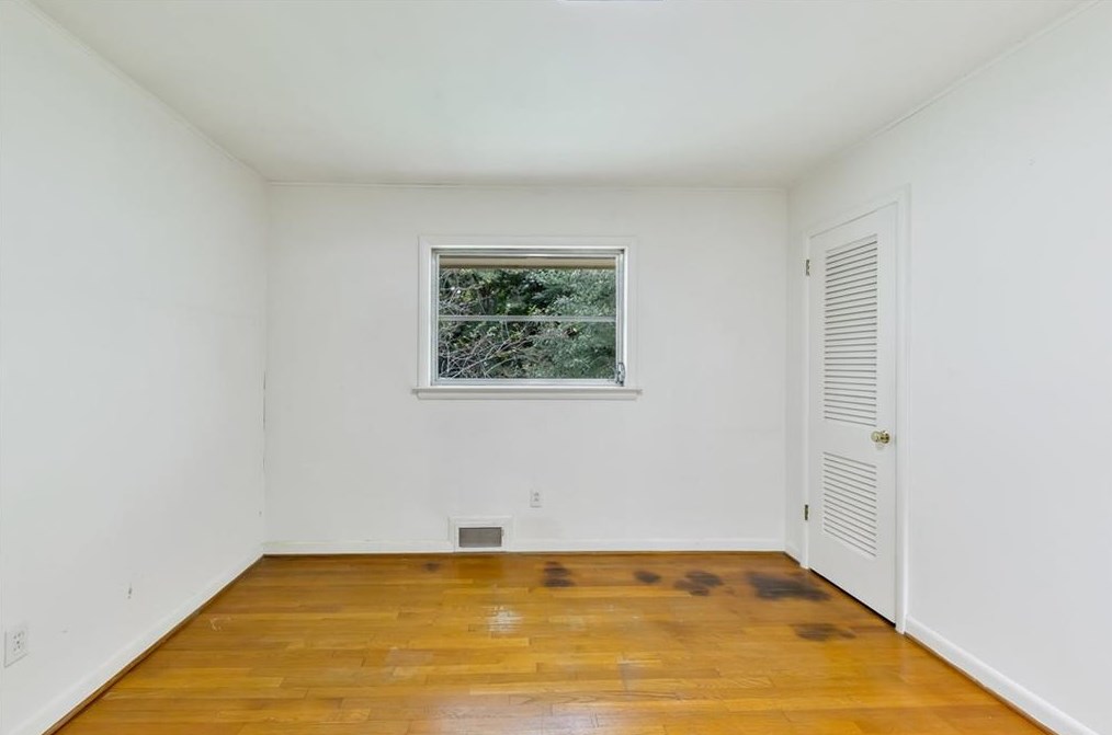 2000 Hollidon Rd, Decatur GA  30033-1023 exterior