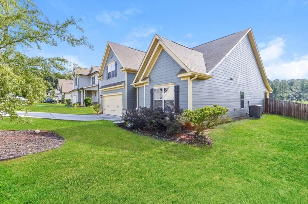 1962 Township Dr, Winder GA  30680-5633 exterior