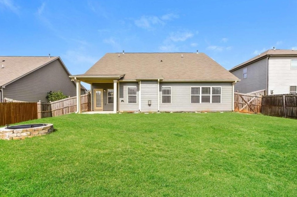 1962 Township Dr, Winder GA  30680-5633 exterior