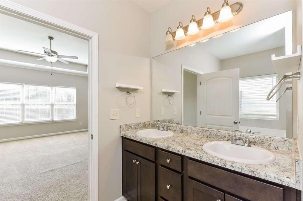 1962 Township Dr, Winder GA  30680-5633 exterior