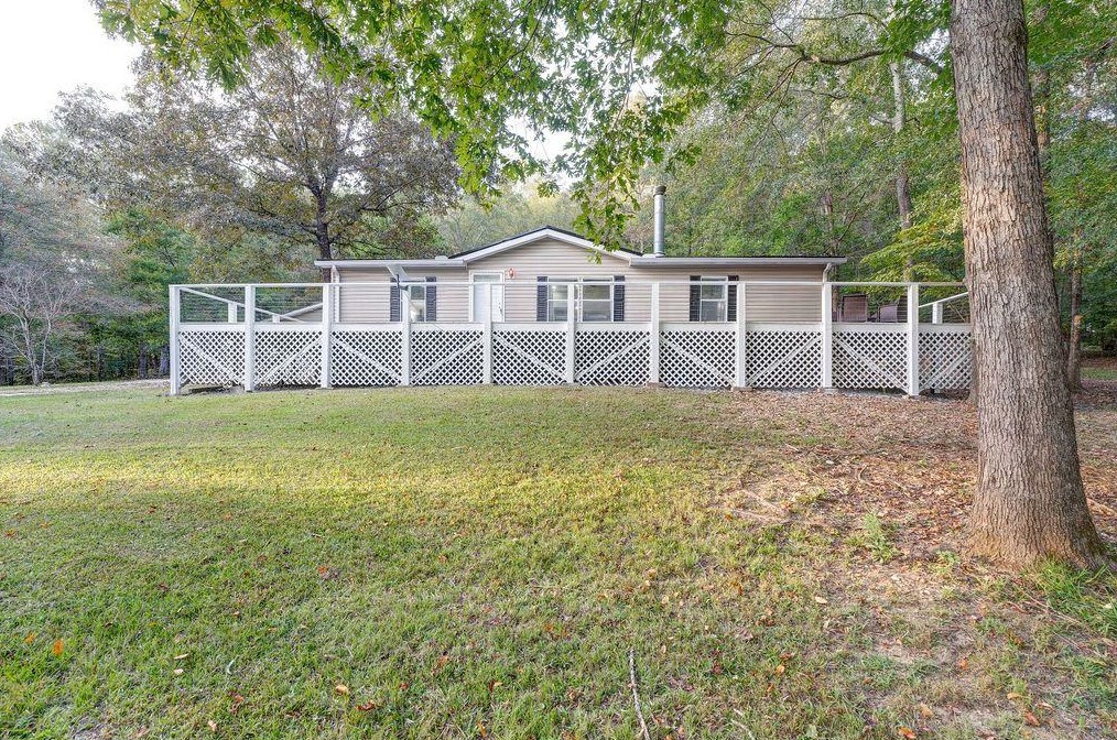 210 Doe Valley Rd, Tallapoosa, GA 30176-3381