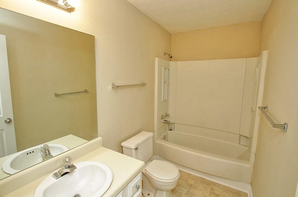 716 Greenvale Rd, Lawrenceville GA  30043-5347 exterior