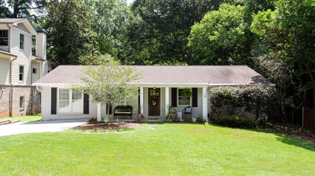 1747 Wayland Cir, Atlanta GA  30319-3611 exterior