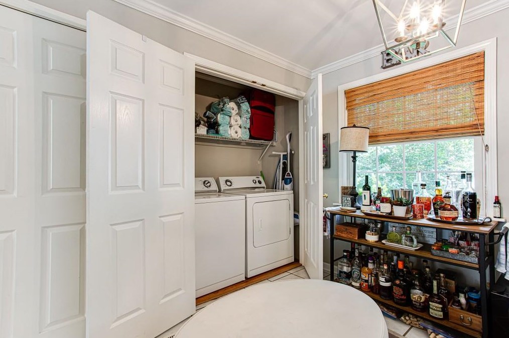 1747 Wayland Cir, Atlanta GA  30319-3611 exterior