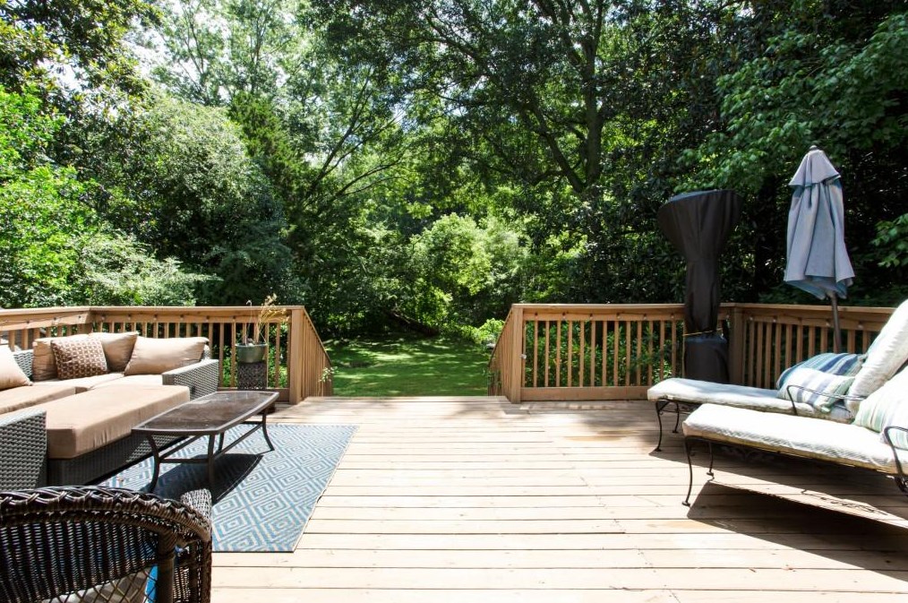 1747 Wayland Cir, Atlanta GA  30319-3611 exterior