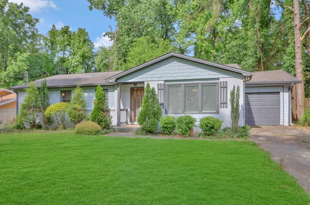3041 Pine Manor Ct, Atlanta GA  30316-4415 exterior