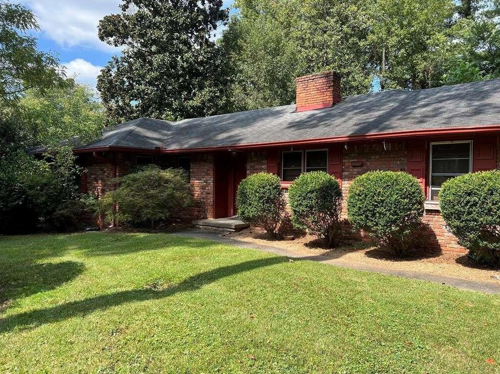 165 Underwood Dr, Atlanta, GA 30328-2940