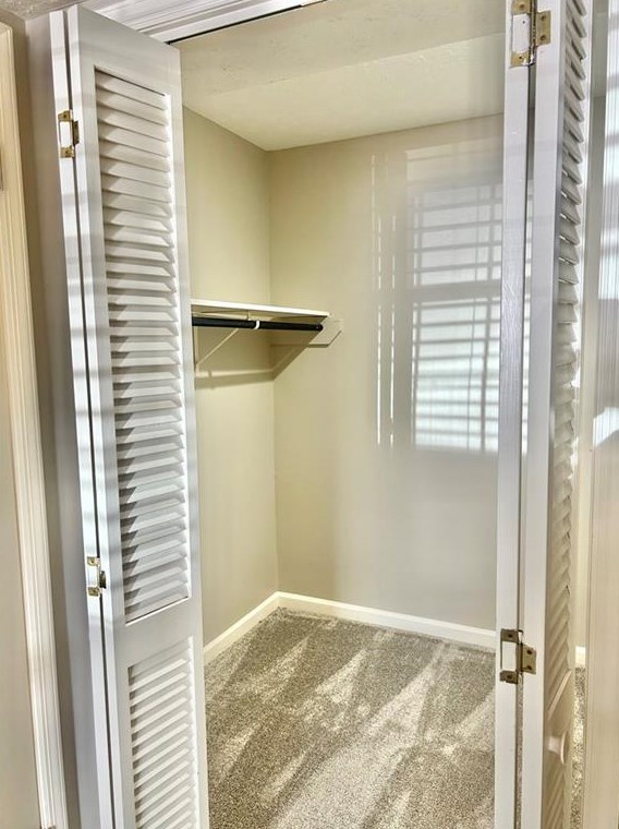 475 Mount Vernon Hwy, Atlanta GA  30328-4164 exterior