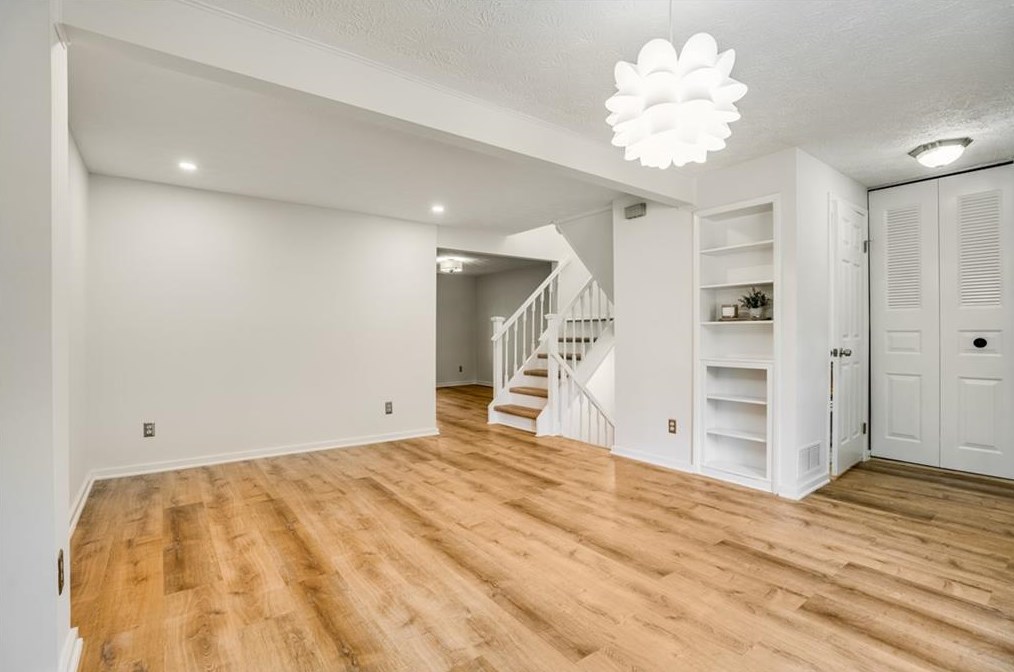 2901 Royal Path Ct, Decatur GA  30030-4189 exterior