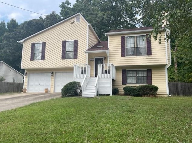 1698 Olde Oak Dr, Lithia Springs, GA 30122