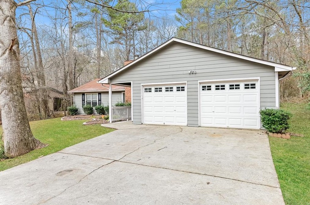 2118 Logan Dr, Jonesboro, GA 30236-7202