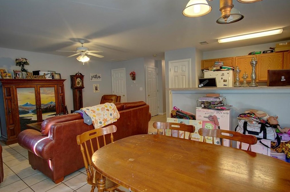 103 Avalon Dr, Calhoun GA 30701-9434 exterior