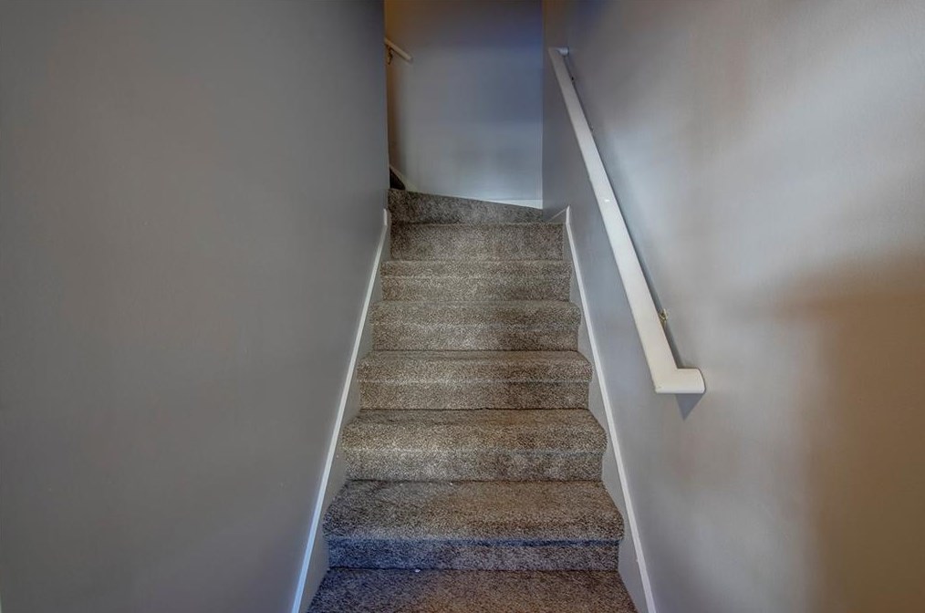 103 Avalon Dr, Calhoun GA 30701-9434 exterior