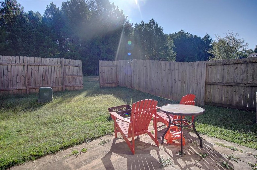 103 Avalon Dr, Calhoun GA 30701-9434 exterior