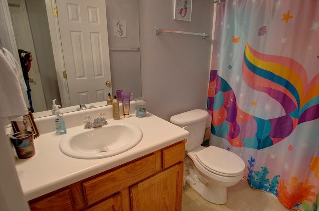 103 Avalon Dr, Calhoun GA 30701-9434 exterior