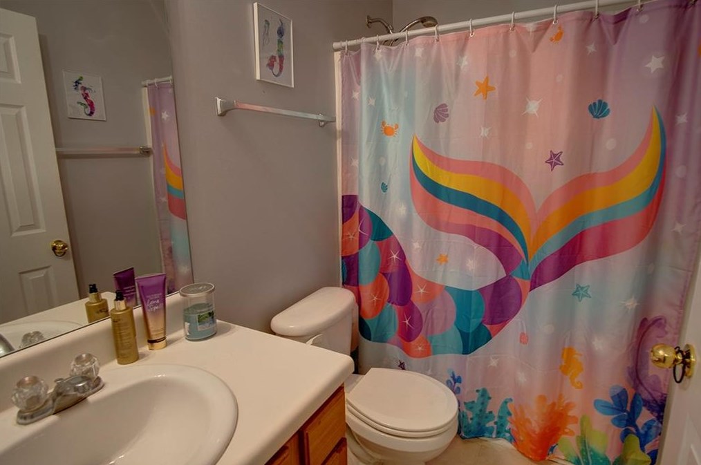 103 Avalon Dr, Calhoun GA 30701-9434 exterior