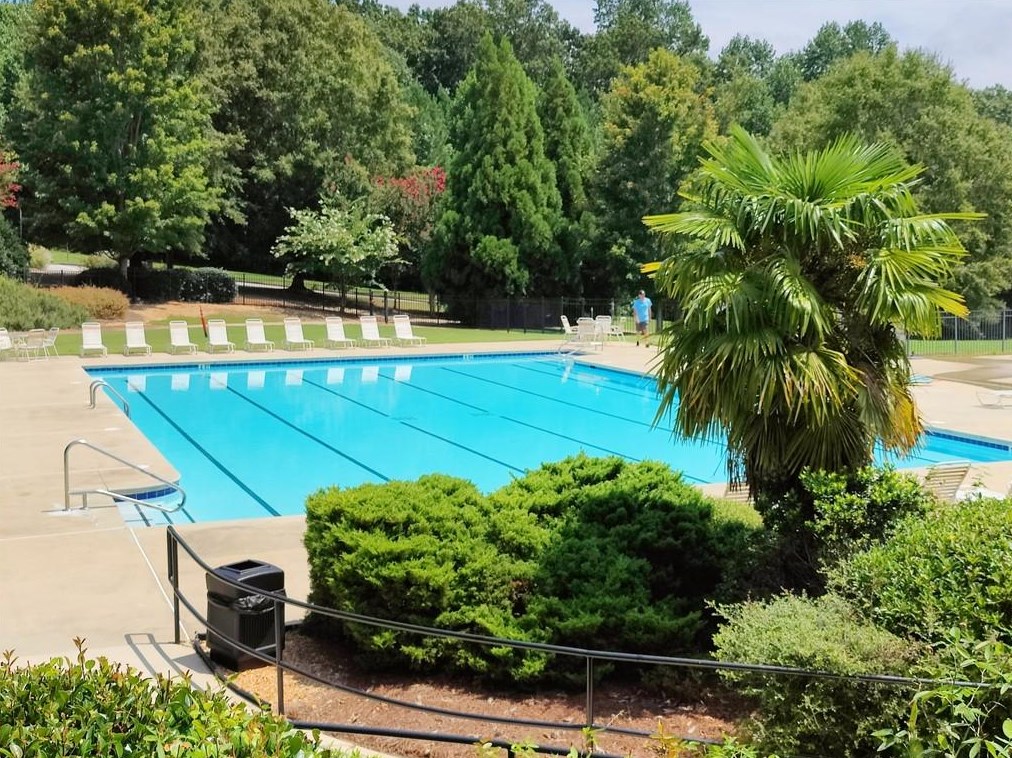 4750 Ferncrest Pl, Douglasville GA  30135-8924 exterior
