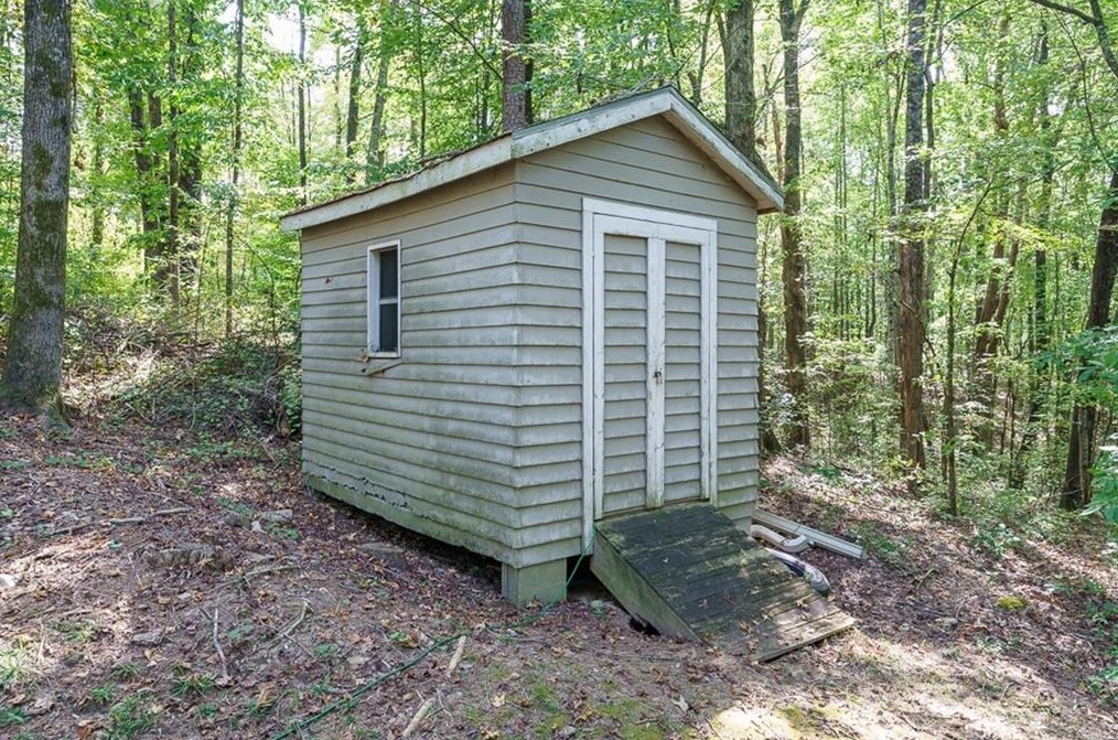 652 Cawthon Rd, Toccoa GA  30577-7277 exterior