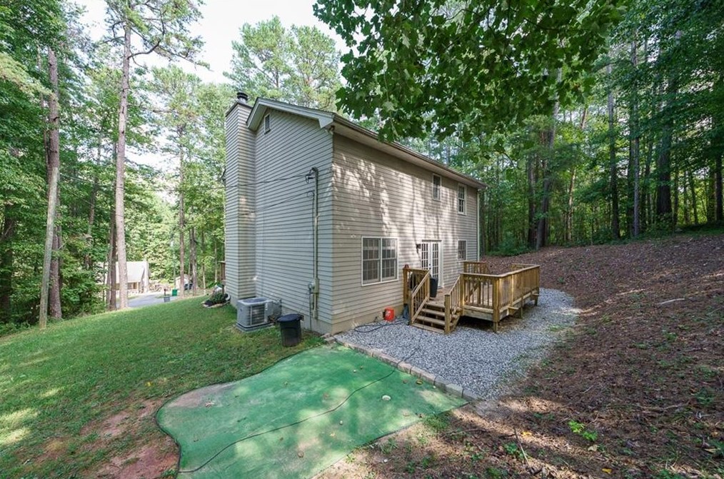 652 Cawthon Rd, Toccoa GA  30577-7277 exterior