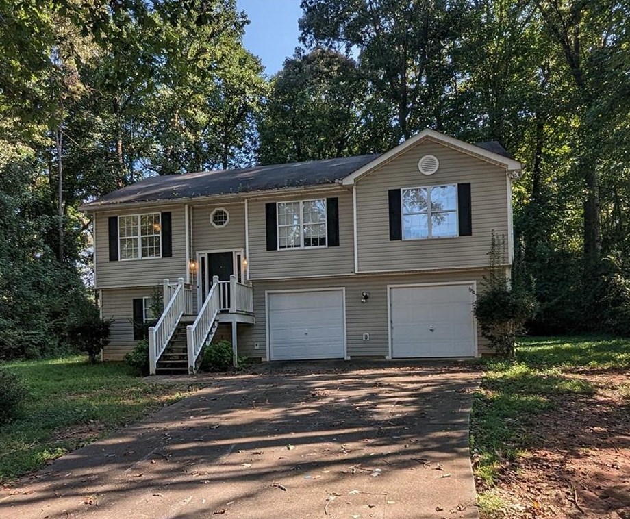 4176 Heatherstone Dr, Gillsville, GA 30543-3052