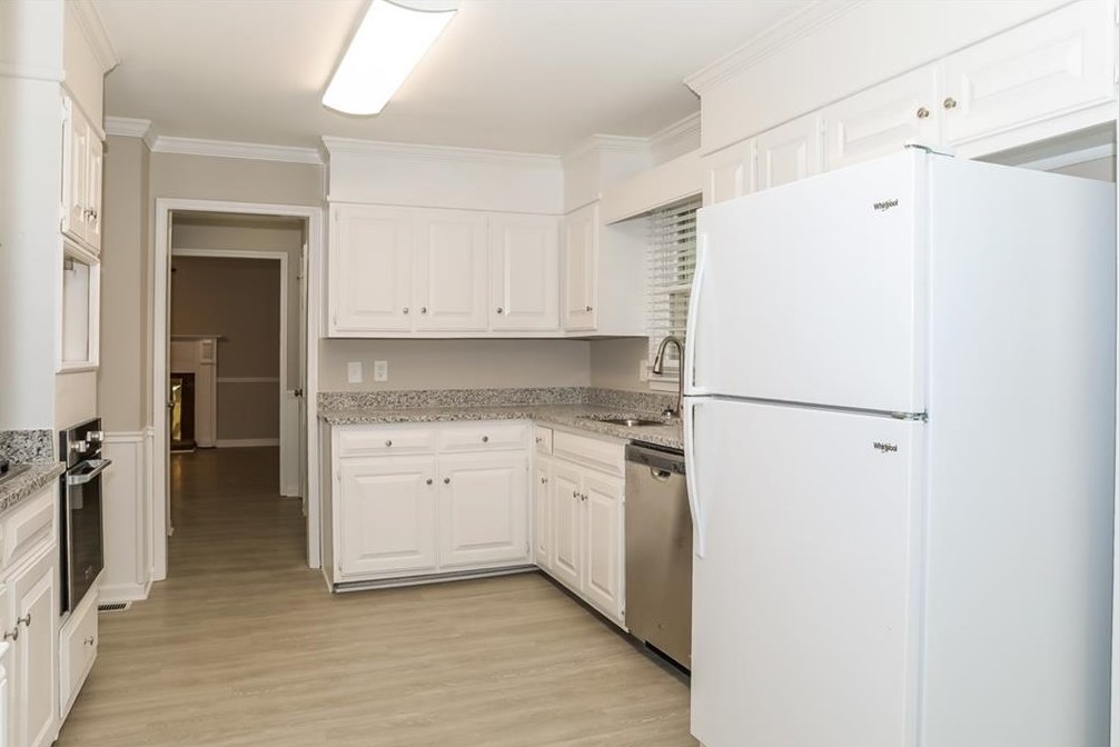 316 Regal Dr, Lawrenceville GA  30046-4773 exterior