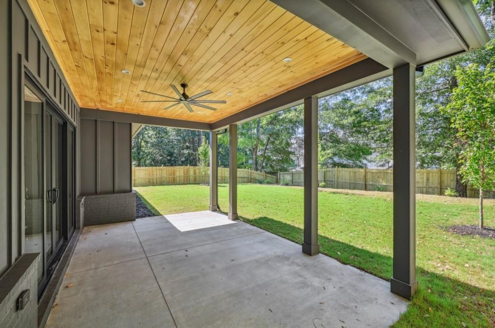 2354 Poplar Springs Dr, Atlanta GA  30319-3942 exterior