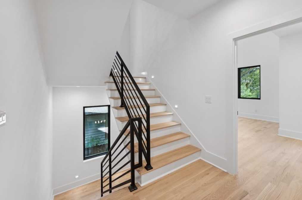 2354 Poplar Springs Dr, Atlanta GA  30319-3942 exterior