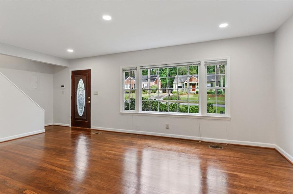 1516 Deerwood Dr, Decatur, GA 30030-4516