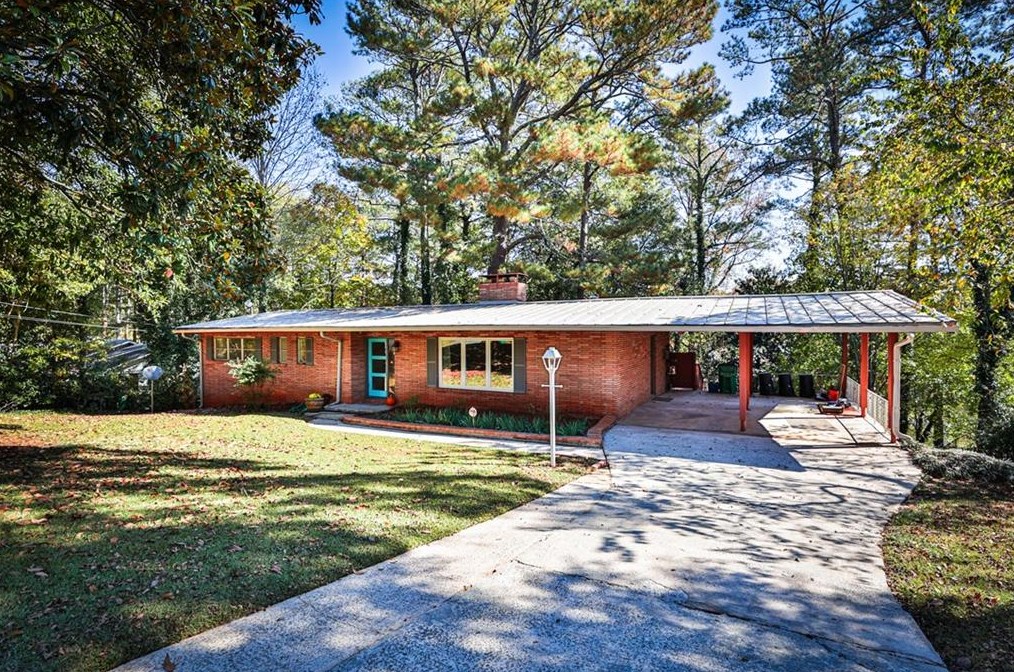 1073 Cleavemark Dr, Clarkston, GA 30021