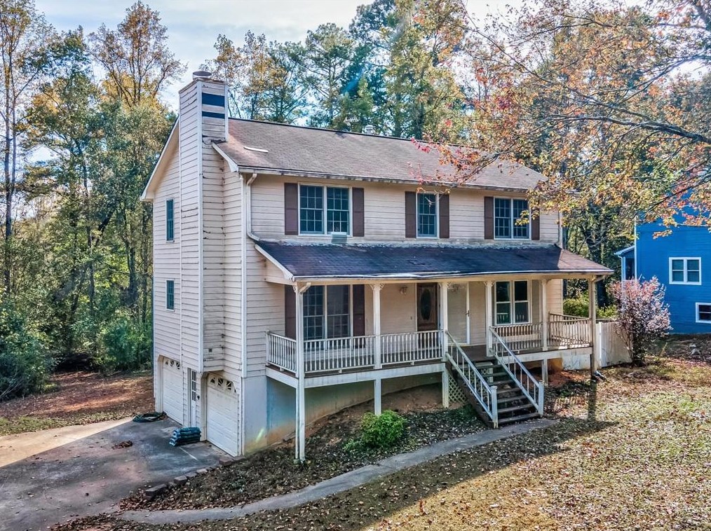 541 E Cherokee Ct, Holly Springs, GA 30188