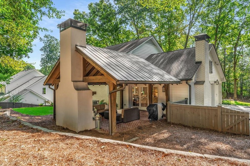 1448 Nancy Creek Dr, Atlanta GA  30319-1859 exterior