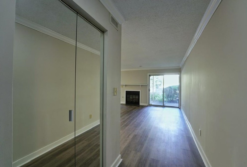 21 Middleton Ct, Smyrna GA  30080-8049 exterior