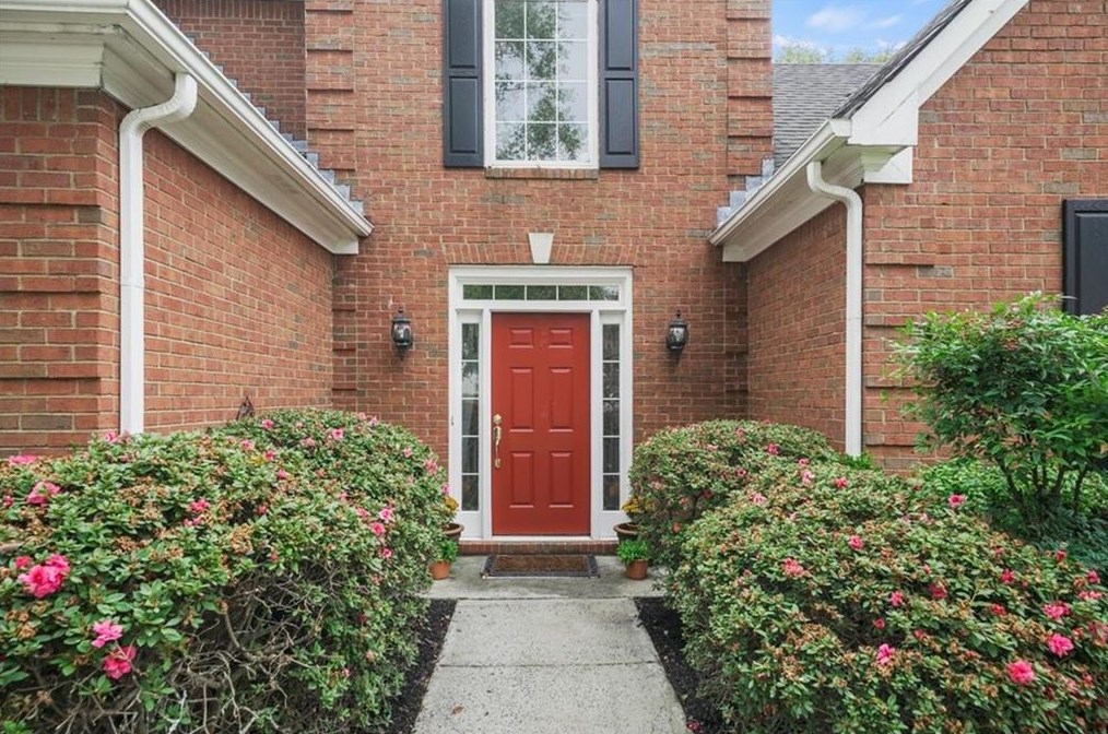 1055 Crabapple Parc Dr, Roswell, GA 30076