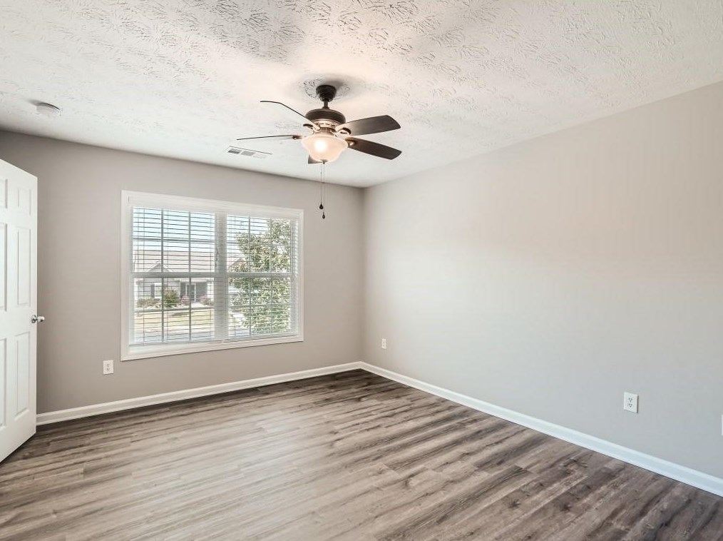 25 Suzy Ct, Porterdale, GA 30016