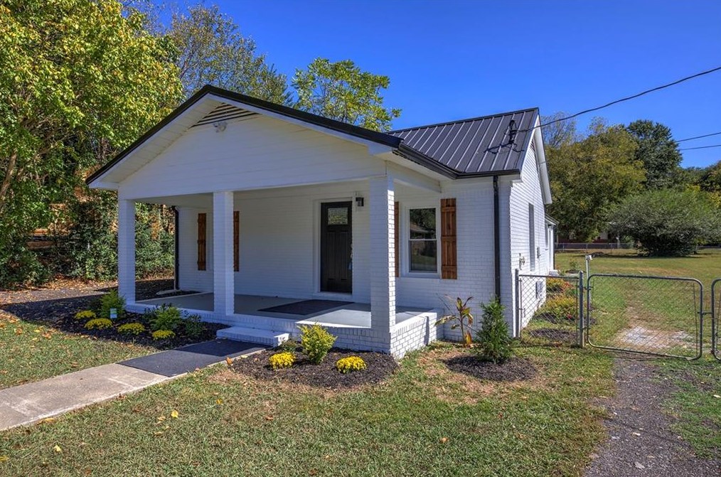 303 E Pine, Rockmart, GA 30153