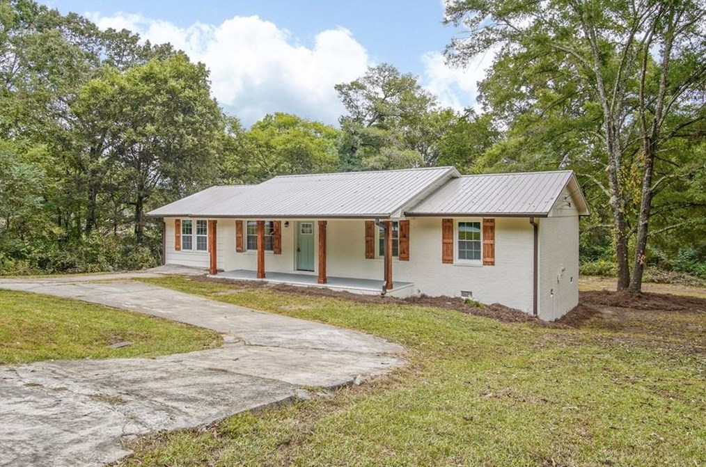 25 Berry Rd, Cedartown, GA 30125