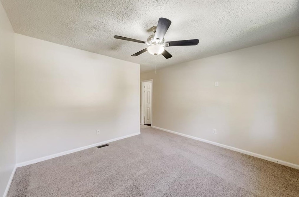 1260 Creekside Ct, Smyrna GA  30080-2659 exterior