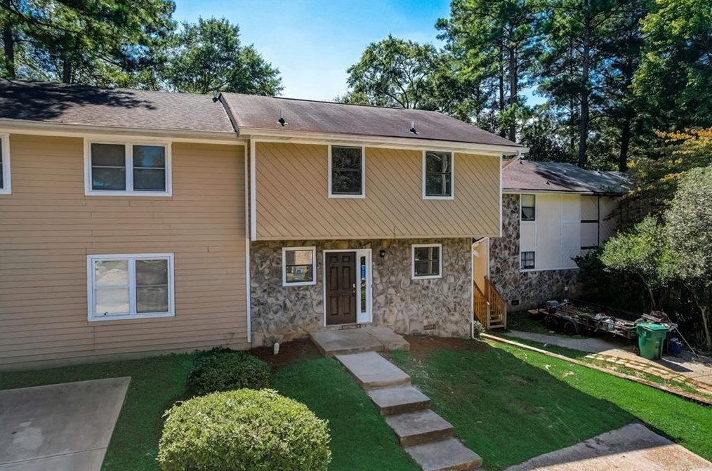 1260 Creekside Ct, Smyrna GA  30080-2659 exterior