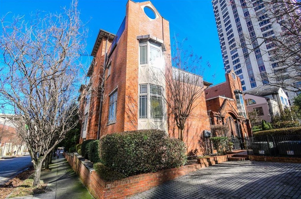 5 Pritchard Way, Atlanta, GA 30326-1211