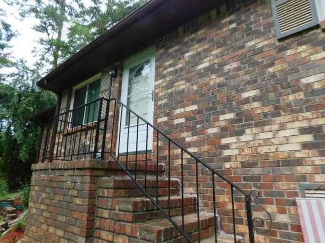 703 Robin Ct, Holly Springs, GA 30188