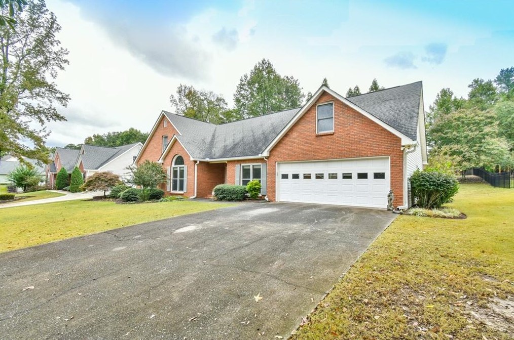 2817 Ashton Tree Pl, Dacula, GA 30019-2917