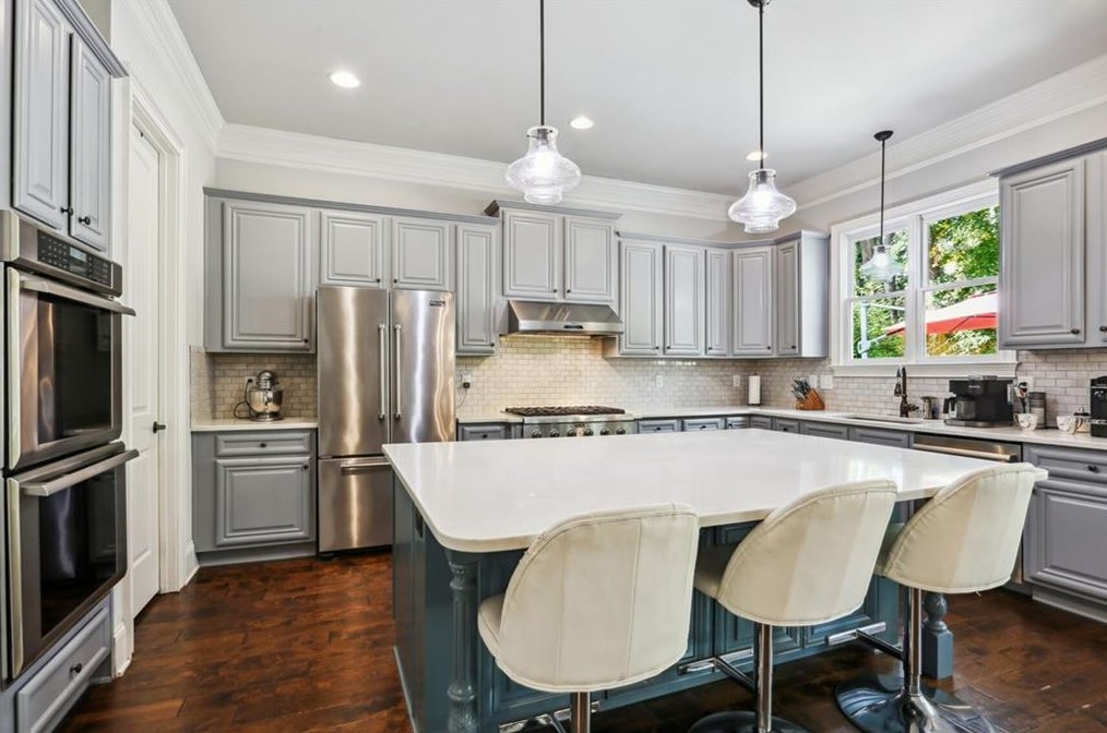 580 Windsor Pkwy, Atlanta GA  30342-2751 exterior