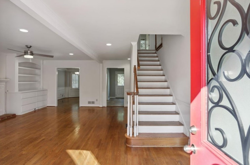 1717 Frazier Park Dr, Decatur GA  30033-1536 exterior